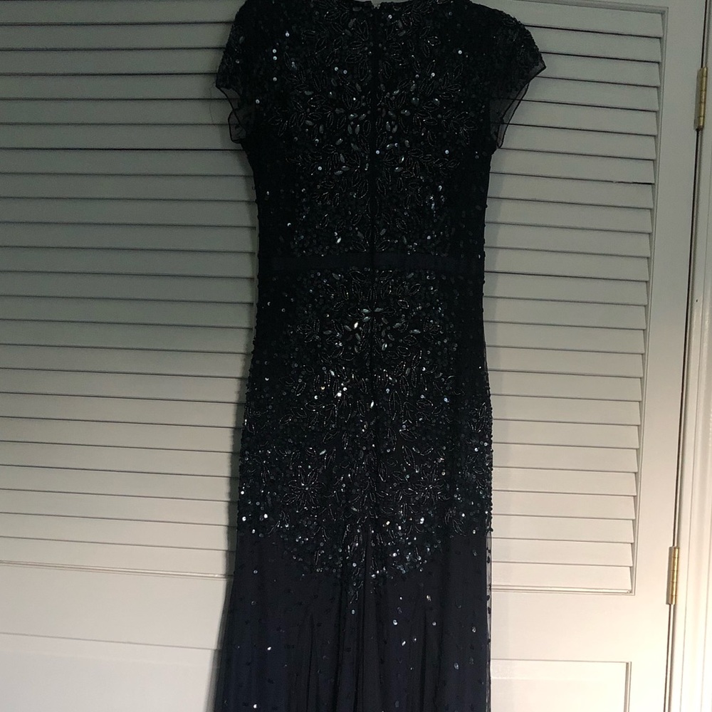 Navy blue beaded Arianna Papell dress in mint condition size 4
